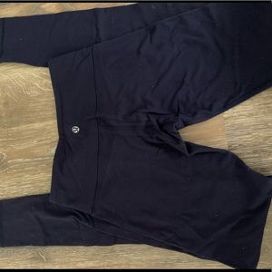Navy Lululemon leggings, low rise, size 6